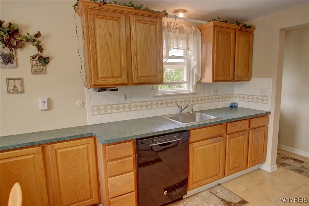 112 Vegola Avenue, Cheektowaga, New York 14225, Cheektowaga, New York 14225, 4 Bedrooms Bedrooms, 9 Rooms Rooms,2 BathroomsBathrooms,Residential,For Sale,112 Vegola Avenue, Cheektowaga, New York 14225,B1621609