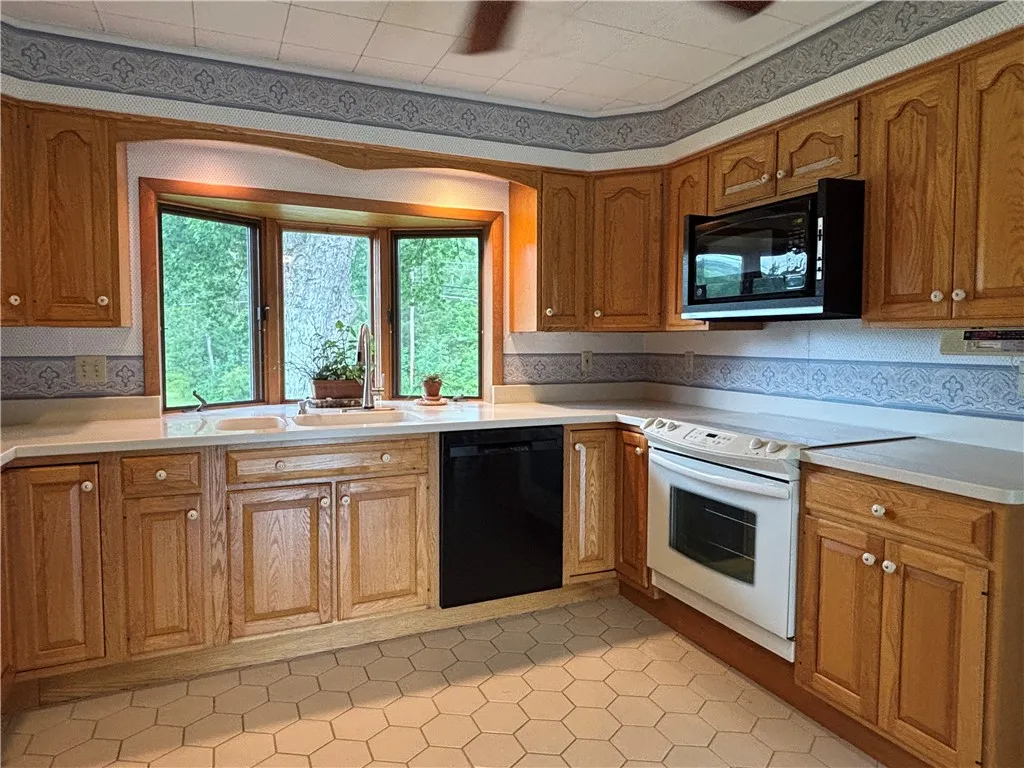 203 State Highway 28 S, Franklin, New York 13820, Franklin, New York 13820, 3 Bedrooms Bedrooms, 10 Rooms Rooms,1 BathroomBathrooms,Residential,For Sale,203 State Highway 28 S, Franklin, New York 13820,R1620924
