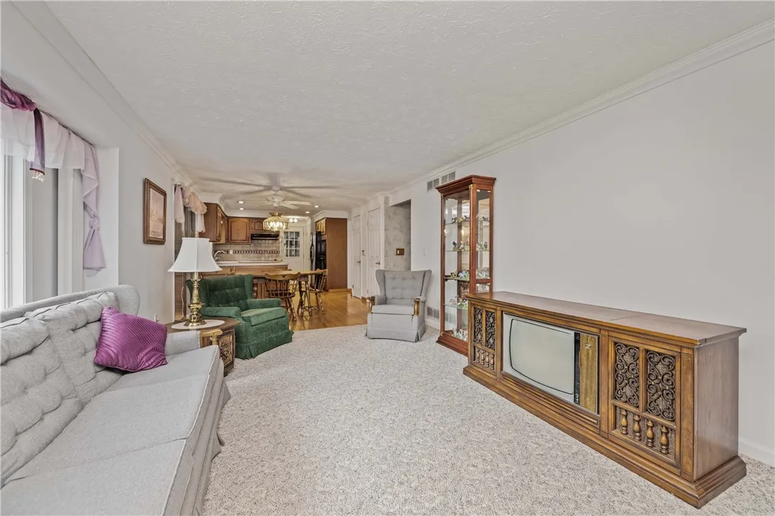 112 Red Rock Circle, Greece, New York 14626, Greece, New York 14626, 5 Bedrooms Bedrooms, 13 Rooms Rooms,4 BathroomsBathrooms,Residential,For Sale,112 Red Rock Circle, Greece, New York 14626,R1621143