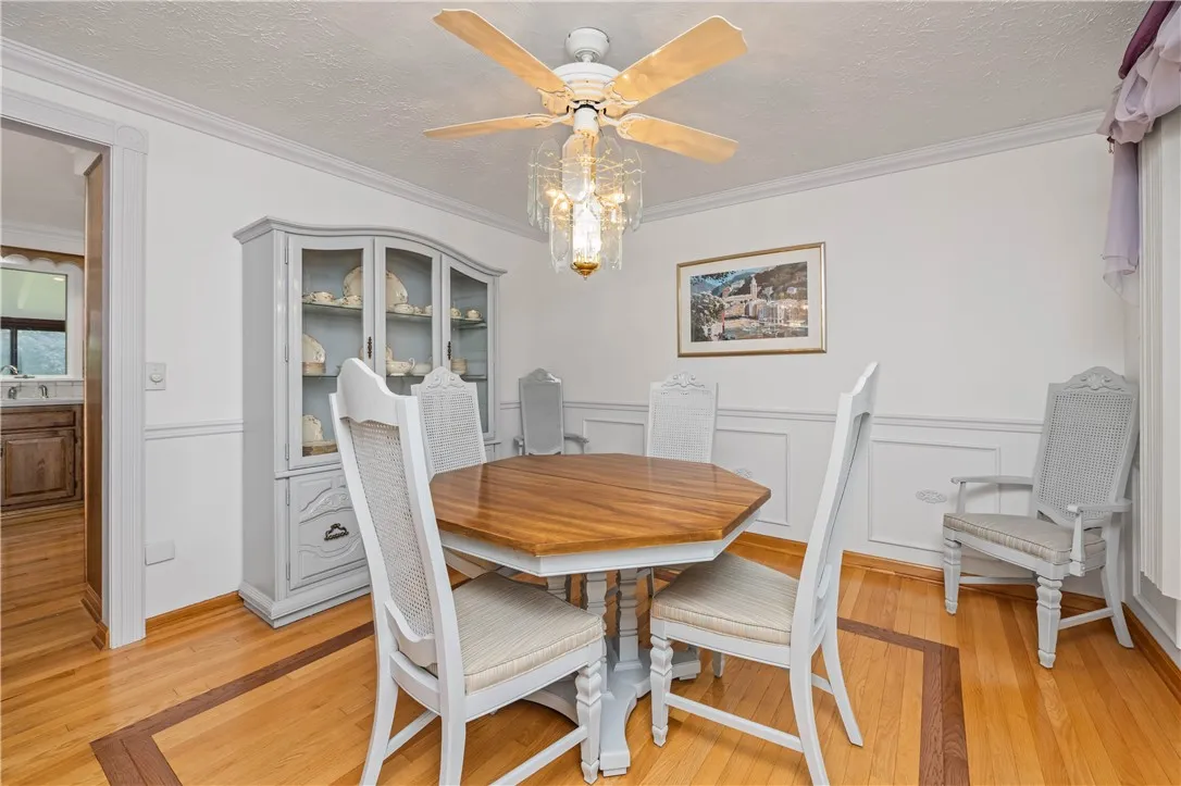 112 Red Rock Circle, Greece, New York 14626, Greece, New York 14626, 5 Bedrooms Bedrooms, 13 Rooms Rooms,4 BathroomsBathrooms,Residential,For Sale,112 Red Rock Circle, Greece, New York 14626,R1621143
