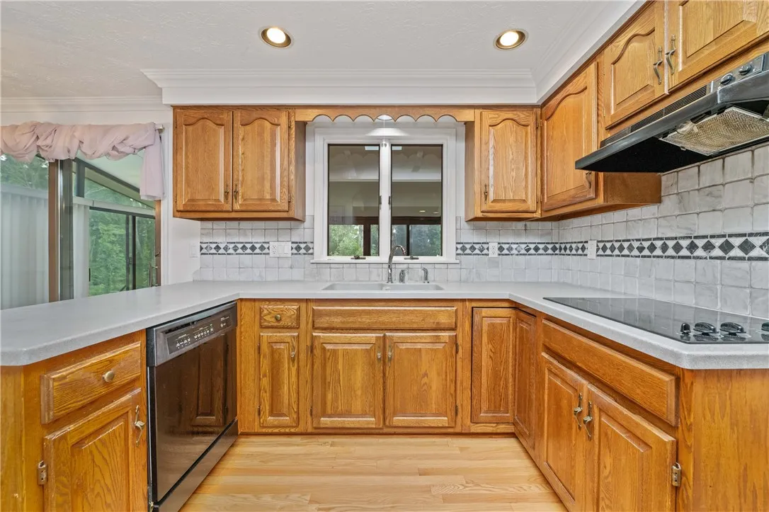 112 Red Rock Circle, Greece, New York 14626, Greece, New York 14626, 5 Bedrooms Bedrooms, 13 Rooms Rooms,4 BathroomsBathrooms,Residential,For Sale,112 Red Rock Circle, Greece, New York 14626,R1621143