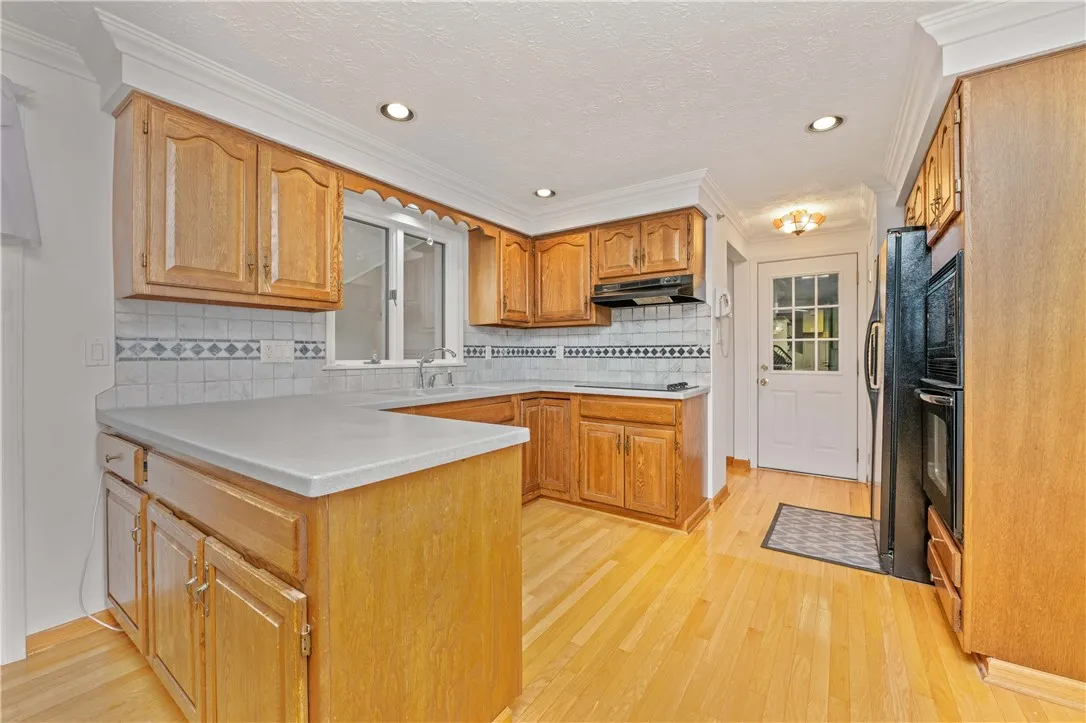 112 Red Rock Circle, Greece, New York 14626, Greece, New York 14626, 5 Bedrooms Bedrooms, 13 Rooms Rooms,4 BathroomsBathrooms,Residential,For Sale,112 Red Rock Circle, Greece, New York 14626,R1621143