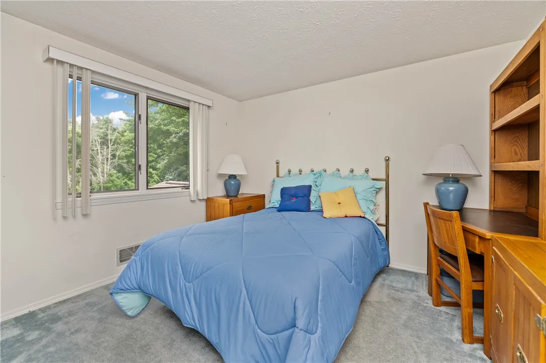 112 Red Rock Circle, Greece, New York 14626, Greece, New York 14626, 5 Bedrooms Bedrooms, 13 Rooms Rooms,4 BathroomsBathrooms,Residential,For Sale,112 Red Rock Circle, Greece, New York 14626,R1621143