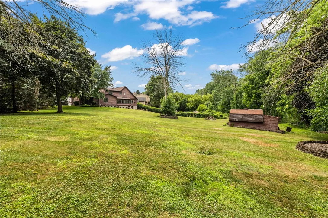 112 Red Rock Circle, Greece, New York 14626, Greece, New York 14626, 5 Bedrooms Bedrooms, 13 Rooms Rooms,4 BathroomsBathrooms,Residential,For Sale,112 Red Rock Circle, Greece, New York 14626,R1621143