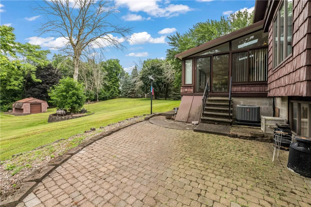 112 Red Rock Circle, Greece, New York 14626, Greece, New York 14626, 5 Bedrooms Bedrooms, 13 Rooms Rooms,4 BathroomsBathrooms,Residential,For Sale,112 Red Rock Circle, Greece, New York 14626,R1621143
