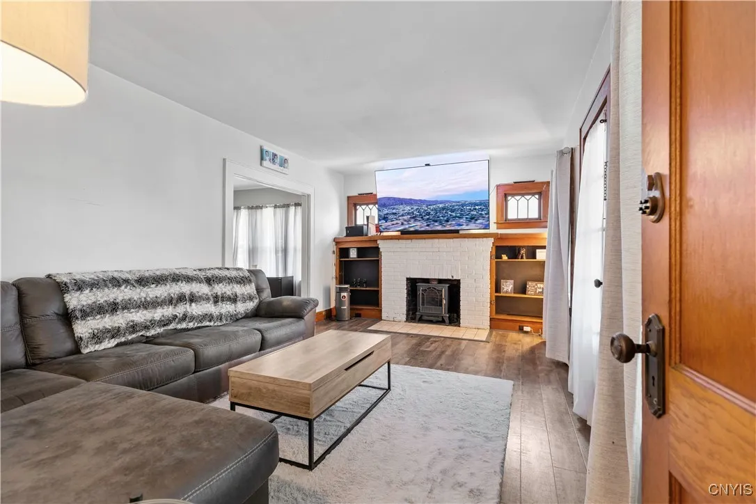 423 Highland Avenue, Dewitt, New York 13057, De Witt, New York 13057, 6 Bedrooms Bedrooms, ,2 BathroomsBathrooms,Residential,For Sale,423 Highland Avenue, Dewitt, New York 13057,S1621820
