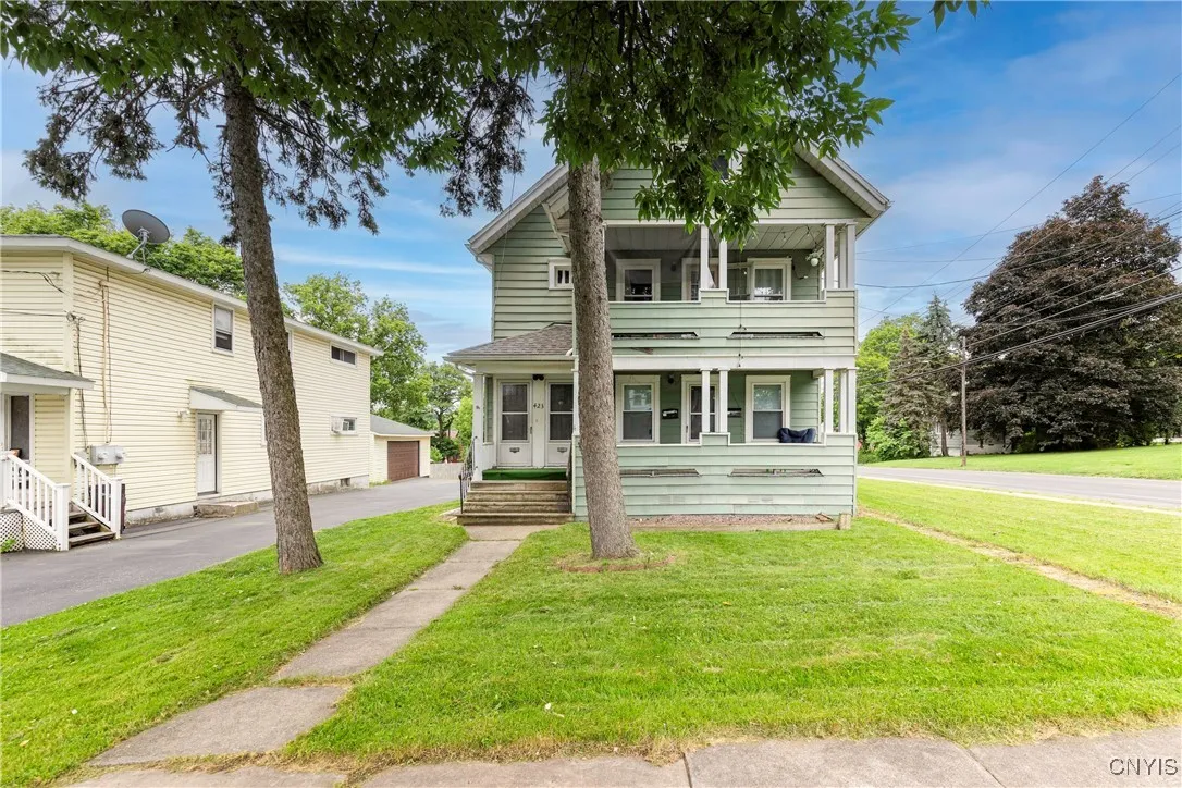 423 Highland Avenue, Dewitt, New York 13057, De Witt, New York 13057, 6 Bedrooms Bedrooms, ,2 BathroomsBathrooms,Residential,For Sale,423 Highland Avenue, Dewitt, New York 13057,S1621820