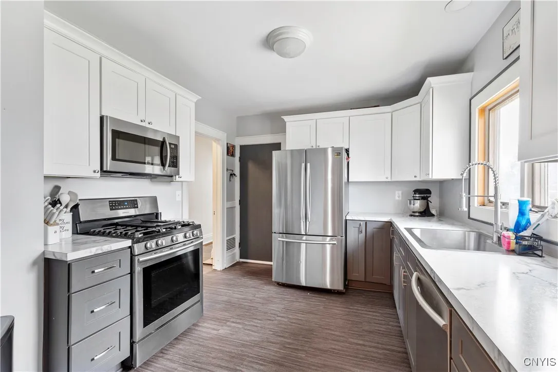 423 Highland Avenue, Dewitt, New York 13057, De Witt, New York 13057, 6 Bedrooms Bedrooms, ,2 BathroomsBathrooms,Residential,For Sale,423 Highland Avenue, Dewitt, New York 13057,S1621820
