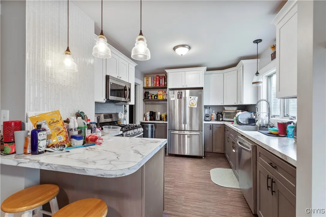 423 Highland Avenue, Dewitt, New York 13057, De Witt, New York 13057, 6 Bedrooms Bedrooms, ,2 BathroomsBathrooms,Residential,For Sale,423 Highland Avenue, Dewitt, New York 13057,S1621820