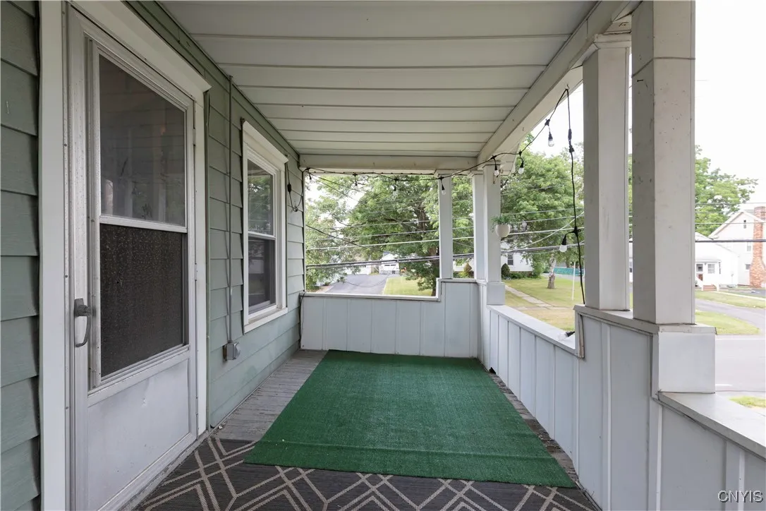 423 Highland Avenue, Dewitt, New York 13057, De Witt, New York 13057, 6 Bedrooms Bedrooms, ,2 BathroomsBathrooms,Residential,For Sale,423 Highland Avenue, Dewitt, New York 13057,S1621820
