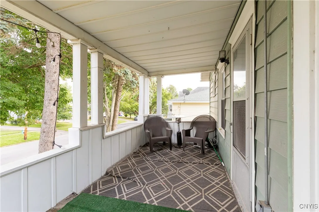 423 Highland Avenue, Dewitt, New York 13057, De Witt, New York 13057, 6 Bedrooms Bedrooms, ,2 BathroomsBathrooms,Residential,For Sale,423 Highland Avenue, Dewitt, New York 13057,S1621820