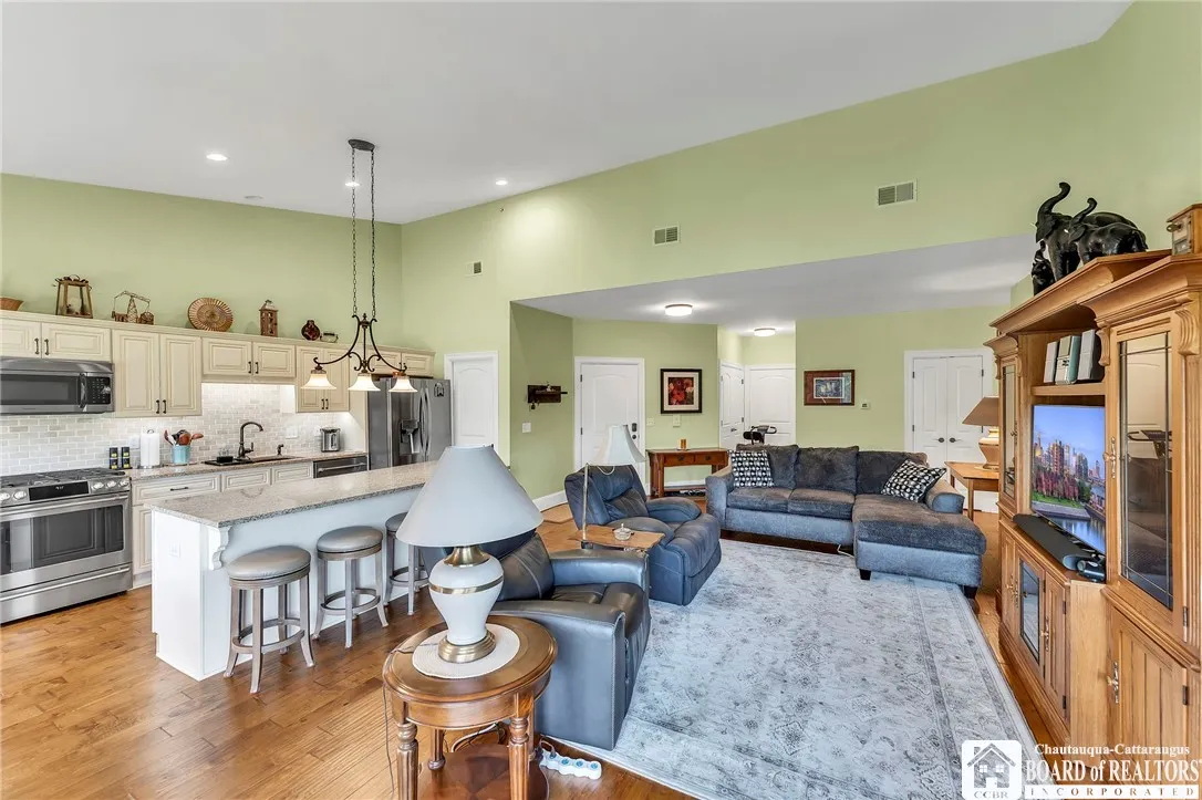 743 Legacy Drive 209, Lewiston, New York 14092, Lewiston, New York 14092, 3 Bedrooms Bedrooms, 7 Rooms Rooms,2 BathroomsBathrooms,Residential,For Sale,743 Legacy Drive 209, Lewiston, New York 14092,R1622074