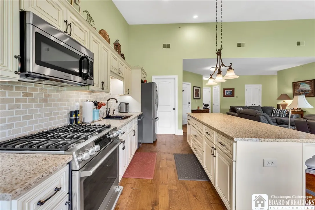 743 Legacy Drive 209, Lewiston, New York 14092, Lewiston, New York 14092, 3 Bedrooms Bedrooms, 7 Rooms Rooms,2 BathroomsBathrooms,Residential,For Sale,743 Legacy Drive 209, Lewiston, New York 14092,R1622074