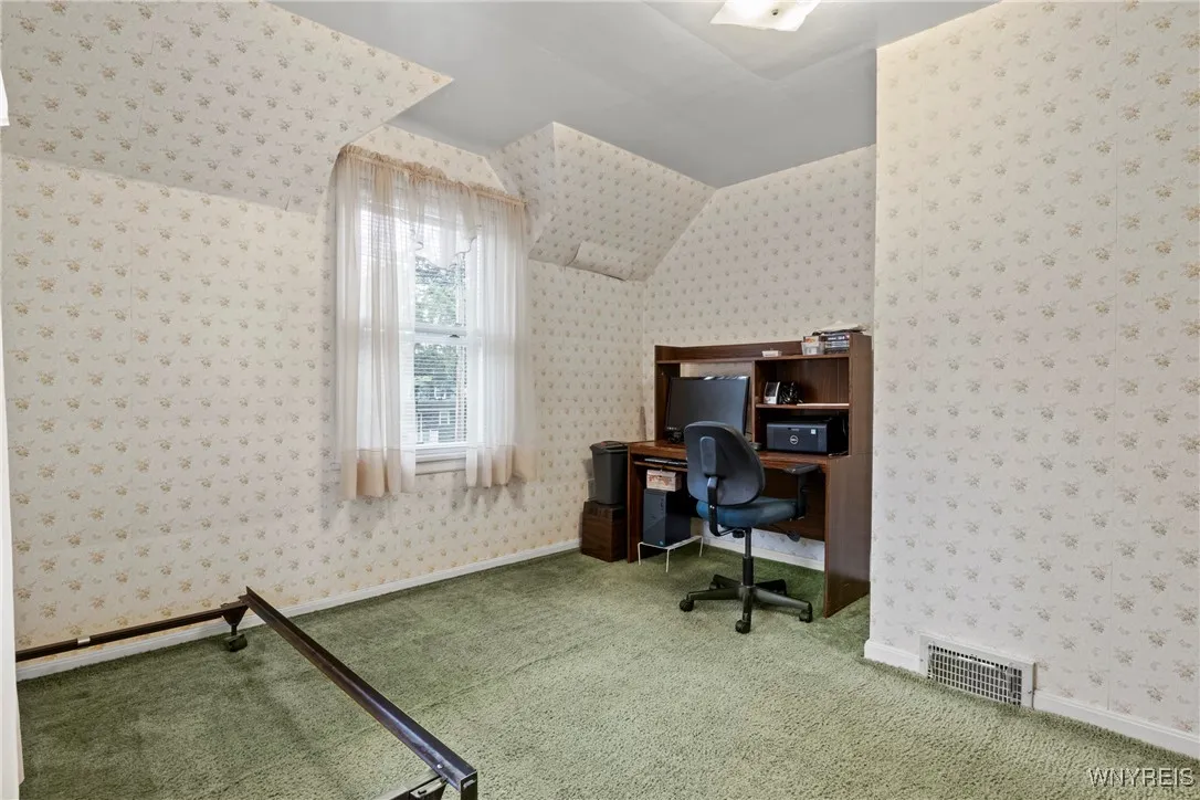 9120 Champlain Avenue, Niagara Falls, New York 143, Niagara Falls, New York 14304, 3 Bedrooms Bedrooms, 7 Rooms Rooms,1 BathroomBathrooms,Residential,For Sale,9120 Champlain Avenue, Niagara Falls, New York 143,B1621784