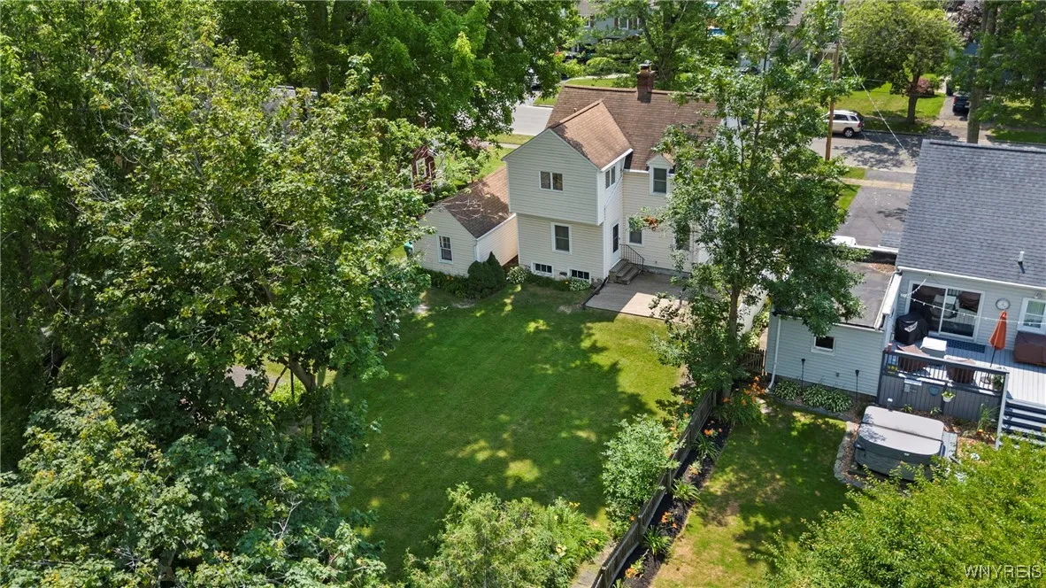 9120 Champlain Avenue, Niagara Falls, New York 143, Niagara Falls, New York 14304, 3 Bedrooms Bedrooms, 7 Rooms Rooms,1 BathroomBathrooms,Residential,For Sale,9120 Champlain Avenue, Niagara Falls, New York 143,B1621784