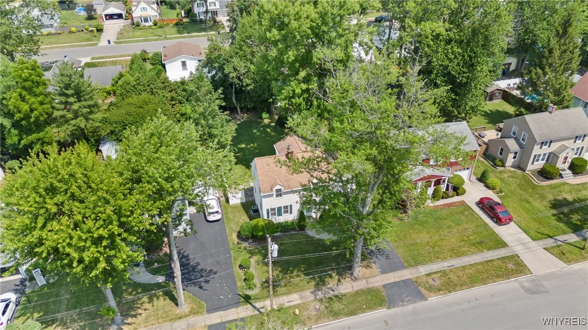 9120 Champlain Avenue, Niagara Falls, New York 143, Niagara Falls, New York 14304, 3 Bedrooms Bedrooms, 7 Rooms Rooms,1 BathroomBathrooms,Residential,For Sale,9120 Champlain Avenue, Niagara Falls, New York 143,B1621784