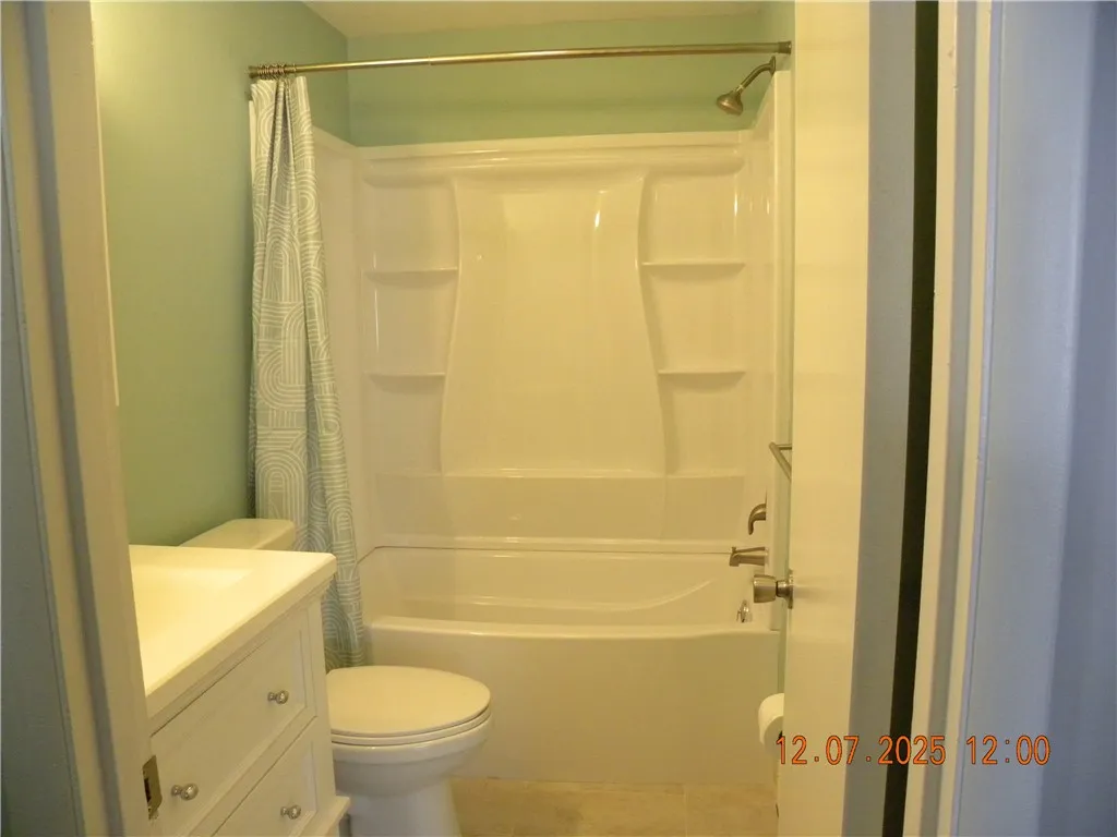   First Floor Full bath