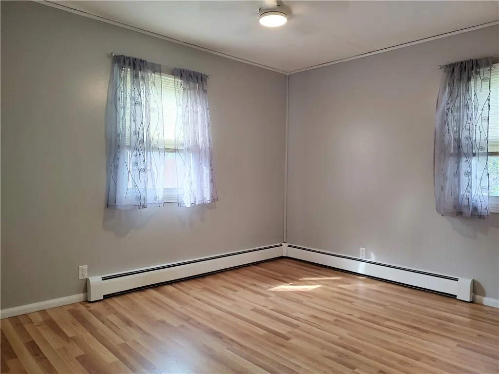 1 Seneca Circle, Seneca Falls, New York 13148, Seneca Falls, New York 13148, 2 Bedrooms Bedrooms, 7 Rooms Rooms,1 BathroomBathrooms,Residential,For Sale,1 Seneca Circle, Seneca Falls, New York 13148,R1622060