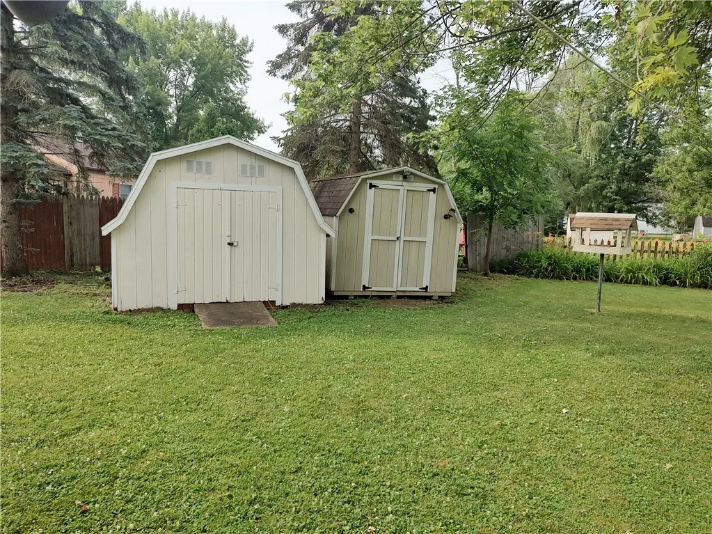 1 Seneca Circle, Seneca Falls, New York 13148, Seneca Falls, New York 13148, 2 Bedrooms Bedrooms, 7 Rooms Rooms,1 BathroomBathrooms,Residential,For Sale,1 Seneca Circle, Seneca Falls, New York 13148,R1622060