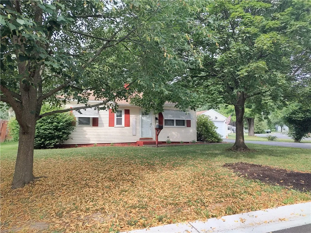 1 Seneca Circle, Seneca Falls, New York 13148, Seneca Falls, New York 13148, 2 Bedrooms Bedrooms, 7 Rooms Rooms,1 BathroomBathrooms,Residential,For Sale,1 Seneca Circle, Seneca Falls, New York 13148,R1622060