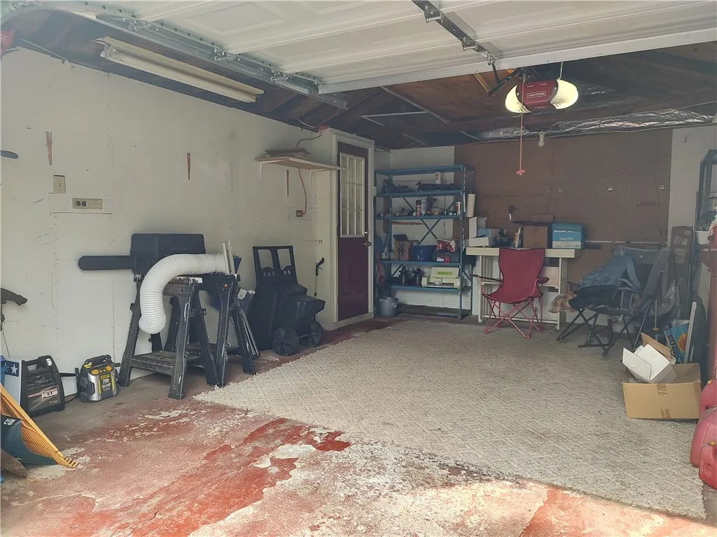 1 Seneca Circle, Seneca Falls, New York 13148, Seneca Falls, New York 13148, 2 Bedrooms Bedrooms, 7 Rooms Rooms,1 BathroomBathrooms,Residential,For Sale,1 Seneca Circle, Seneca Falls, New York 13148,R1622060