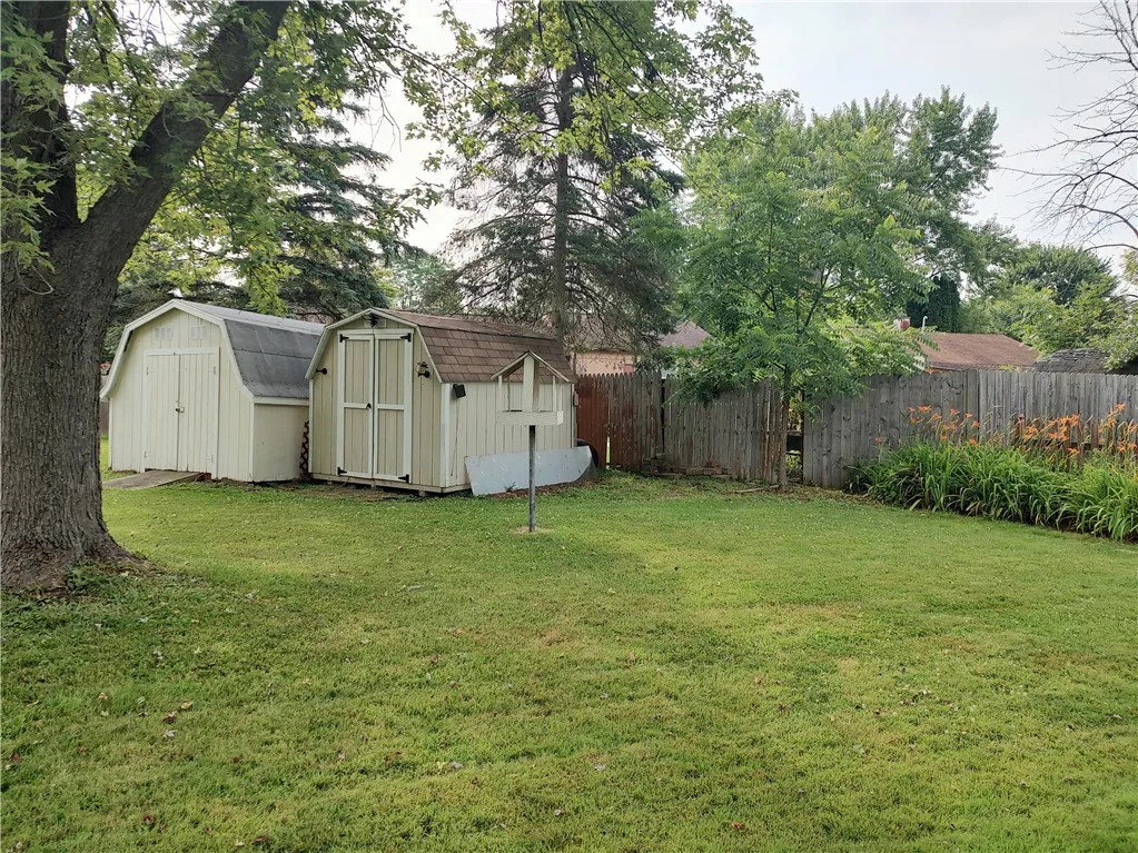 1 Seneca Circle, Seneca Falls, New York 13148, Seneca Falls, New York 13148, 2 Bedrooms Bedrooms, 7 Rooms Rooms,1 BathroomBathrooms,Residential,For Sale,1 Seneca Circle, Seneca Falls, New York 13148,R1622060