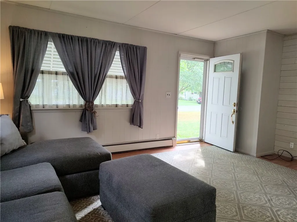 1 Seneca Circle, Seneca Falls, New York 13148, Seneca Falls, New York 13148, 2 Bedrooms Bedrooms, 7 Rooms Rooms,1 BathroomBathrooms,Residential,For Sale,1 Seneca Circle, Seneca Falls, New York 13148,R1622060