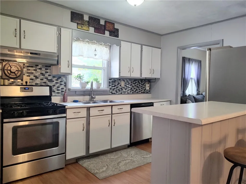 1 Seneca Circle, Seneca Falls, New York 13148, Seneca Falls, New York 13148, 2 Bedrooms Bedrooms, 7 Rooms Rooms,1 BathroomBathrooms,Residential,For Sale,1 Seneca Circle, Seneca Falls, New York 13148,R1622060