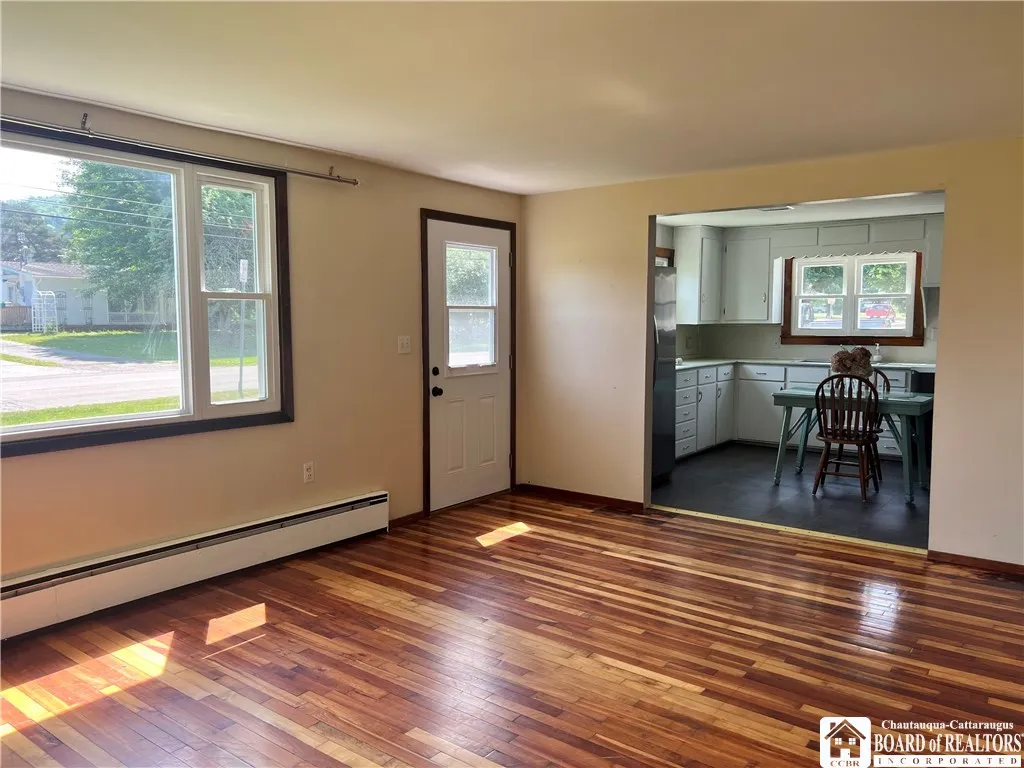 70 Williams Avenue, Wellsville, New York 14895, Wellsville, New York 14895, 2 Bedrooms Bedrooms, 6 Rooms Rooms,1 BathroomBathrooms,Residential,For Sale,70 Williams Avenue, Wellsville, New York 14895,R1621651