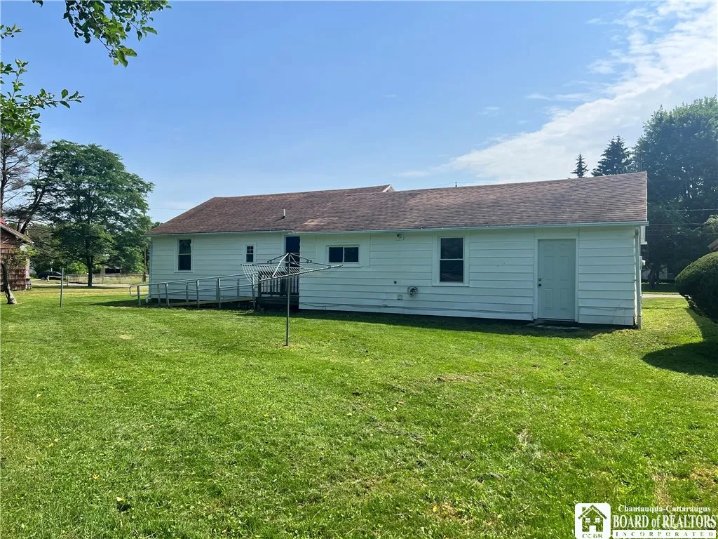 70 Williams Avenue, Wellsville, New York 14895, Wellsville, New York 14895, 2 Bedrooms Bedrooms, 6 Rooms Rooms,1 BathroomBathrooms,Residential,For Sale,70 Williams Avenue, Wellsville, New York 14895,R1621651