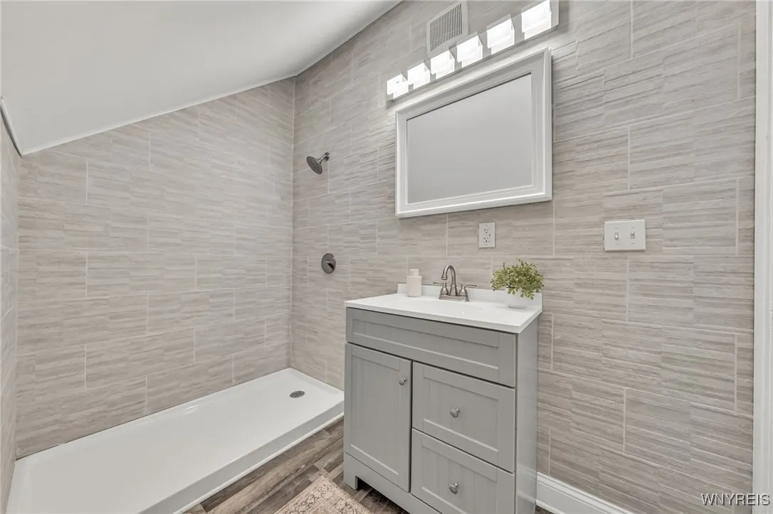 112 Southgate Road, Cheektowaga, New York 14215, Cheektowaga, New York 14215, 3 Bedrooms Bedrooms, 7 Rooms Rooms,2 BathroomsBathrooms,Residential,For Sale,112 Southgate Road, Cheektowaga, New York 14215,B1622095