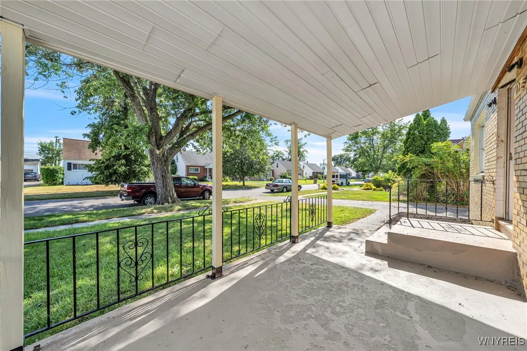112 Southgate Road, Cheektowaga, New York 14215, Cheektowaga, New York 14215, 3 Bedrooms Bedrooms, 7 Rooms Rooms,2 BathroomsBathrooms,Residential,For Sale,112 Southgate Road, Cheektowaga, New York 14215,B1622095