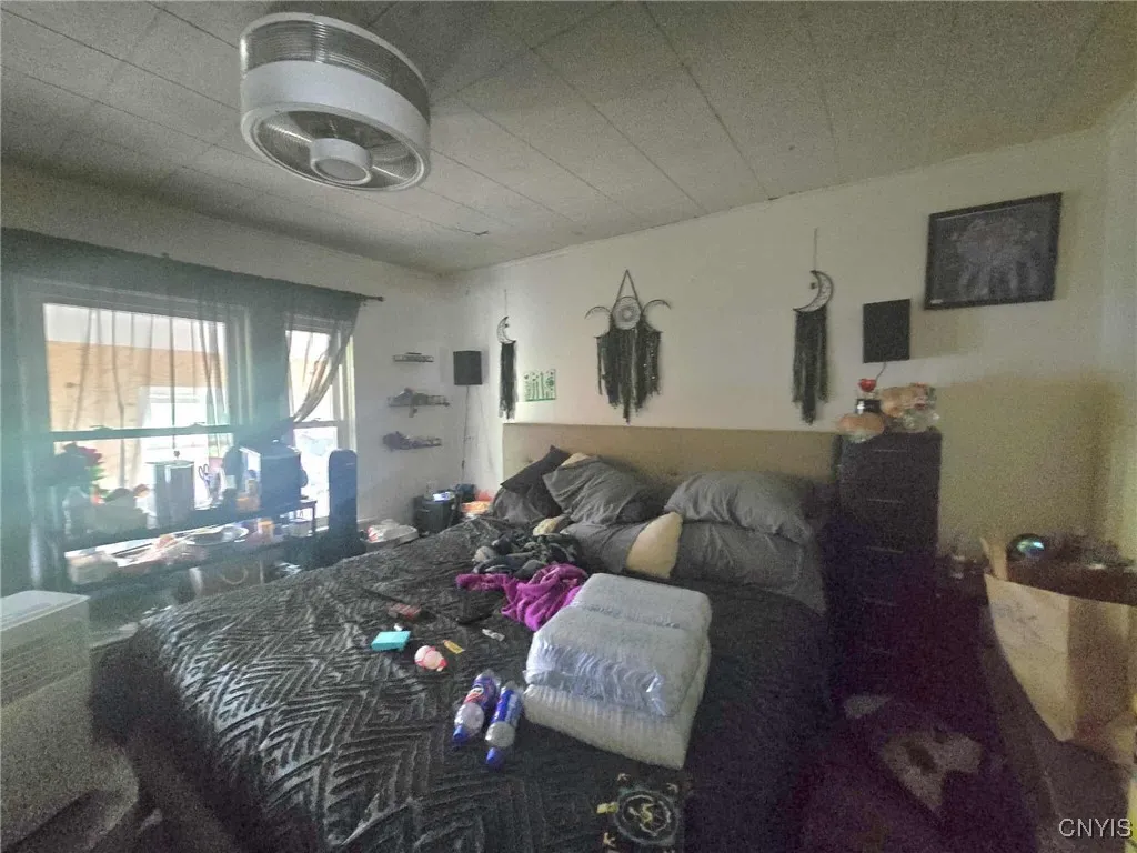225 Lakeview Avenue, Syracuse, New York 13204, Syracuse, New York 13204, 5 Bedrooms Bedrooms, 8 Rooms Rooms,1 BathroomBathrooms,Residential,For Sale,225 Lakeview Avenue, Syracuse, New York 13204,S1621553