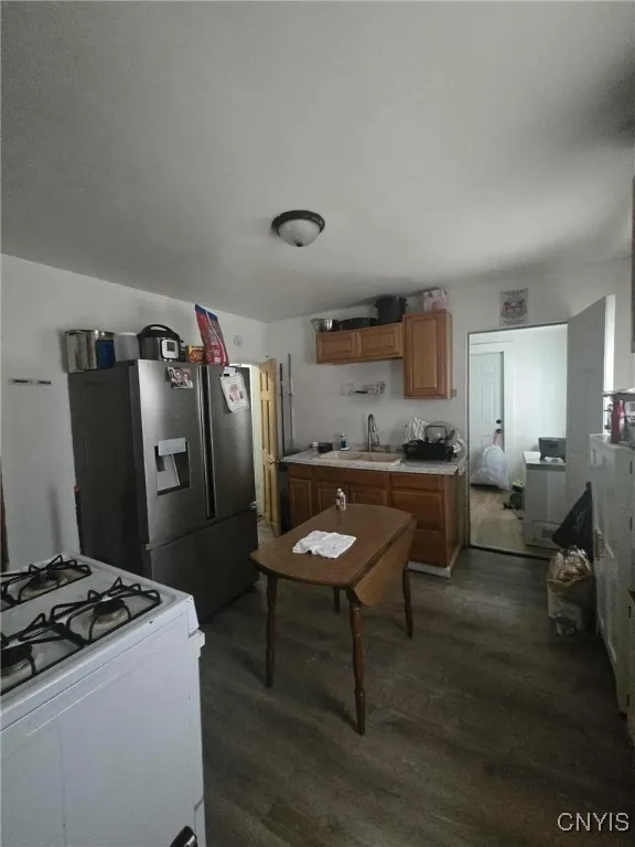 225 Lakeview Avenue, Syracuse, New York 13204, Syracuse, New York 13204, 5 Bedrooms Bedrooms, 8 Rooms Rooms,1 BathroomBathrooms,Residential,For Sale,225 Lakeview Avenue, Syracuse, New York 13204,S1621553