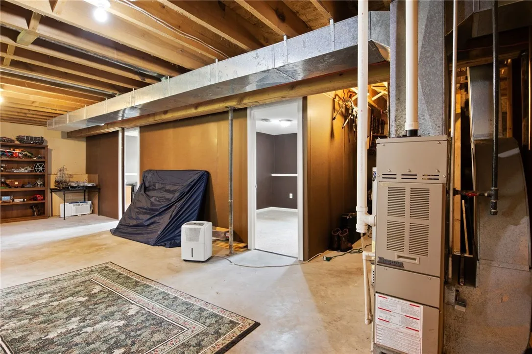 6793 East Port Bay Road, Wolcott, New York 14590, Wolcott, New York 14590, 5 Bedrooms Bedrooms, 8 Rooms Rooms,1 BathroomBathrooms,Residential,For Sale,6793 East Port Bay Road, Wolcott, New York 14590,R1622100