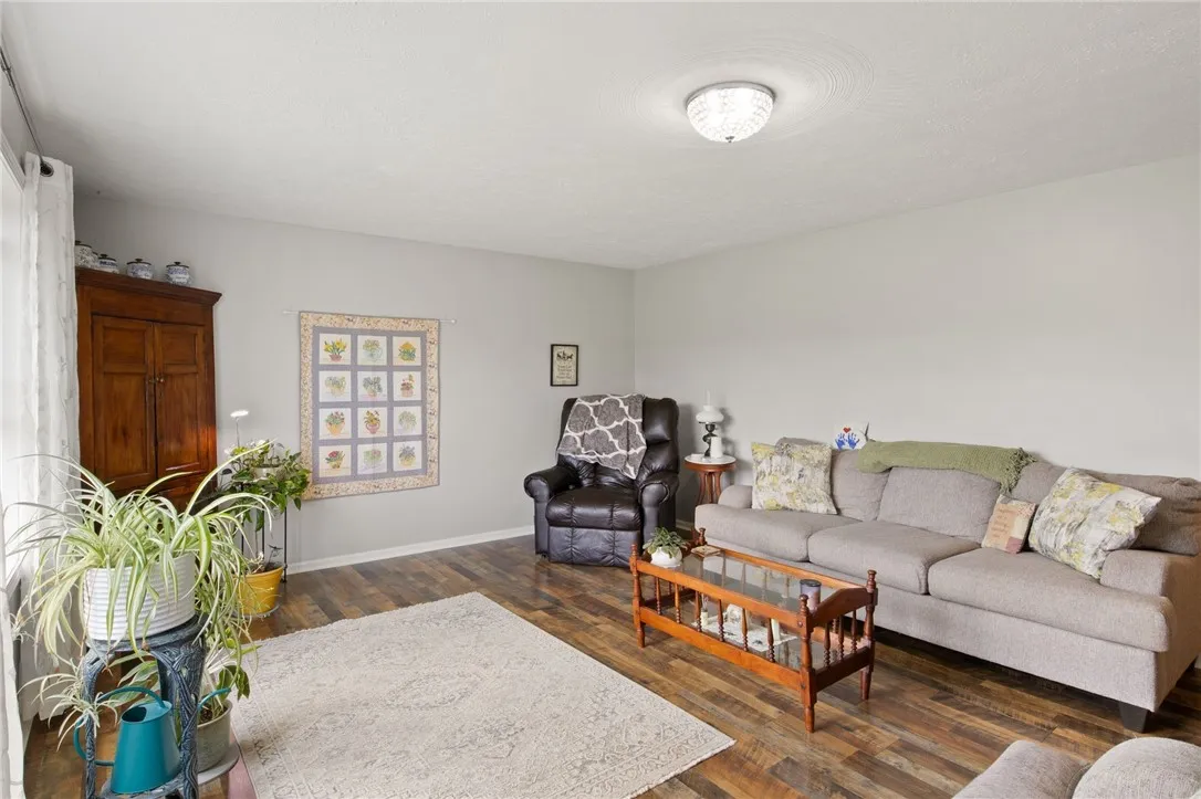 6793 East Port Bay Road, Wolcott, New York 14590, Wolcott, New York 14590, 5 Bedrooms Bedrooms, 8 Rooms Rooms,1 BathroomBathrooms,Residential,For Sale,6793 East Port Bay Road, Wolcott, New York 14590,R1622100