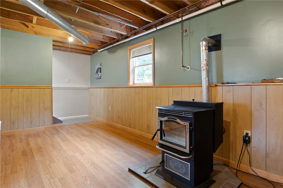 6793 East Port Bay Road, Wolcott, New York 14590, Wolcott, New York 14590, 5 Bedrooms Bedrooms, 8 Rooms Rooms,1 BathroomBathrooms,Residential,For Sale,6793 East Port Bay Road, Wolcott, New York 14590,R1622100