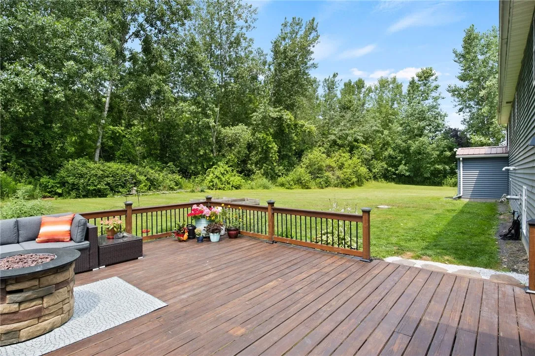 6793 East Port Bay Road, Wolcott, New York 14590, Wolcott, New York 14590, 5 Bedrooms Bedrooms, 8 Rooms Rooms,1 BathroomBathrooms,Residential,For Sale,6793 East Port Bay Road, Wolcott, New York 14590,R1622100