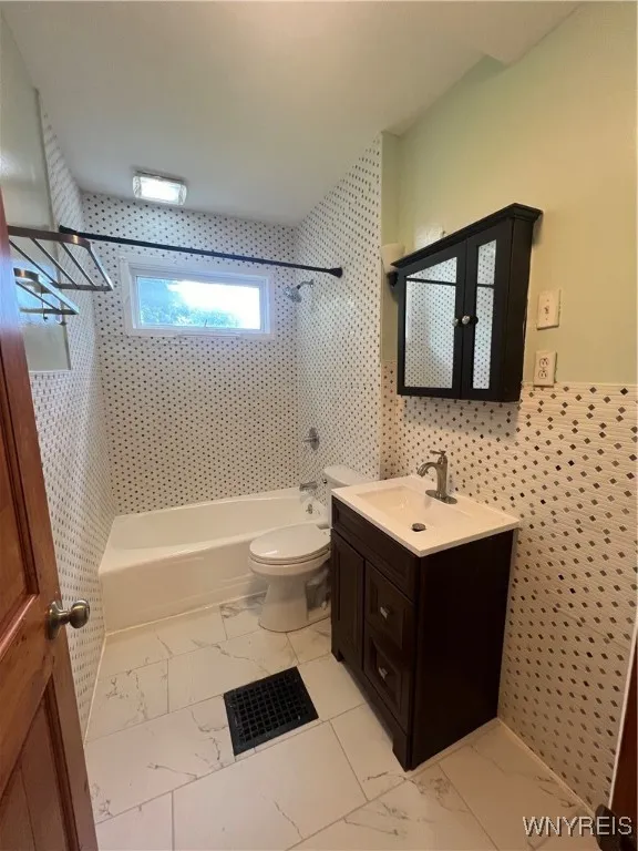 1739 Amherst Street Lower, Buffalo, New York 14214, Buffalo, New York 14214, 3 Bedrooms Bedrooms, 7 Rooms Rooms,1 BathroomBathrooms,Residential Lease,For Rent,1739 Amherst Street Lower, Buffalo, New York 14214,B1622114