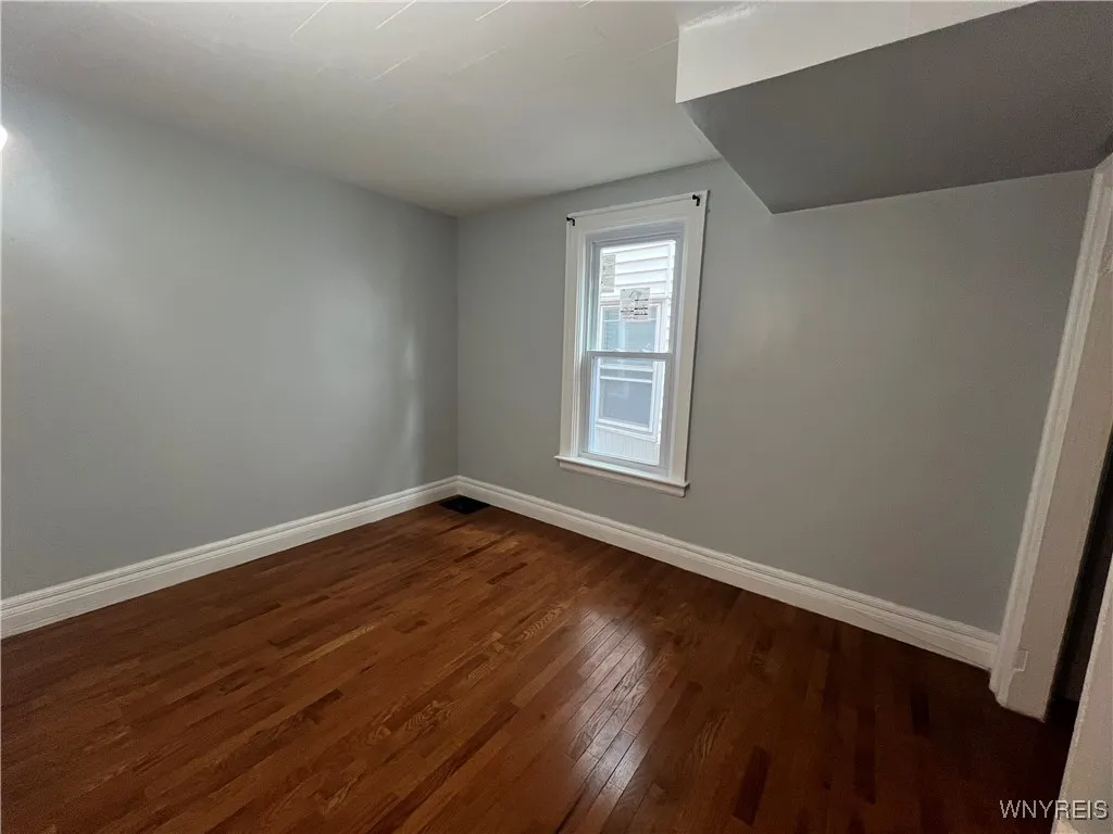 1739 Amherst Street Lower, Buffalo, New York 14214, Buffalo, New York 14214, 3 Bedrooms Bedrooms, 7 Rooms Rooms,1 BathroomBathrooms,Residential Lease,For Rent,1739 Amherst Street Lower, Buffalo, New York 14214,B1622114
