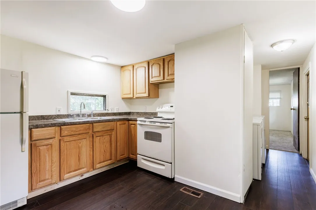 56 Wayside Drive, Penfield, New York 14625, Penfield, New York 14625, 2 Bedrooms Bedrooms, 3 Rooms Rooms,1 BathroomBathrooms,Residential,For Sale,56 Wayside Drive, Penfield, New York 14625,R1622115