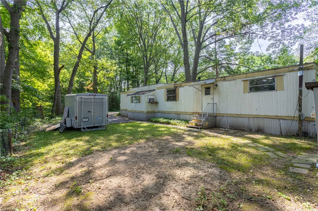 56 Wayside Drive, Penfield, New York 14625, Penfield, New York 14625, 2 Bedrooms Bedrooms, 3 Rooms Rooms,1 BathroomBathrooms,Residential,For Sale,56 Wayside Drive, Penfield, New York 14625,R1622115
