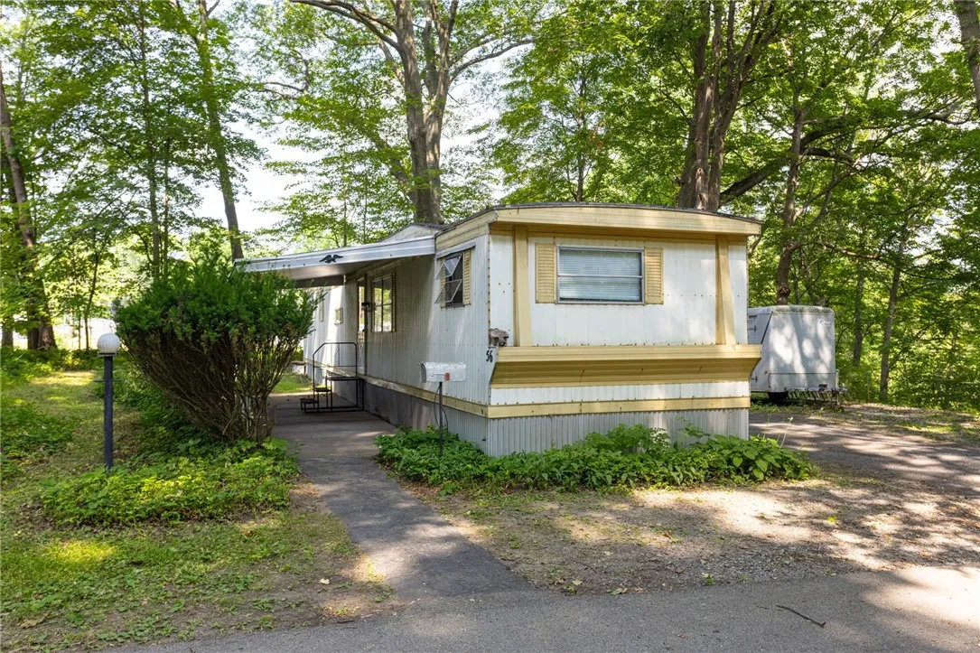 56 Wayside Drive, Penfield, New York 14625, Penfield, New York 14625, 2 Bedrooms Bedrooms, 3 Rooms Rooms,1 BathroomBathrooms,Residential,For Sale,56 Wayside Drive, Penfield, New York 14625,R1622115