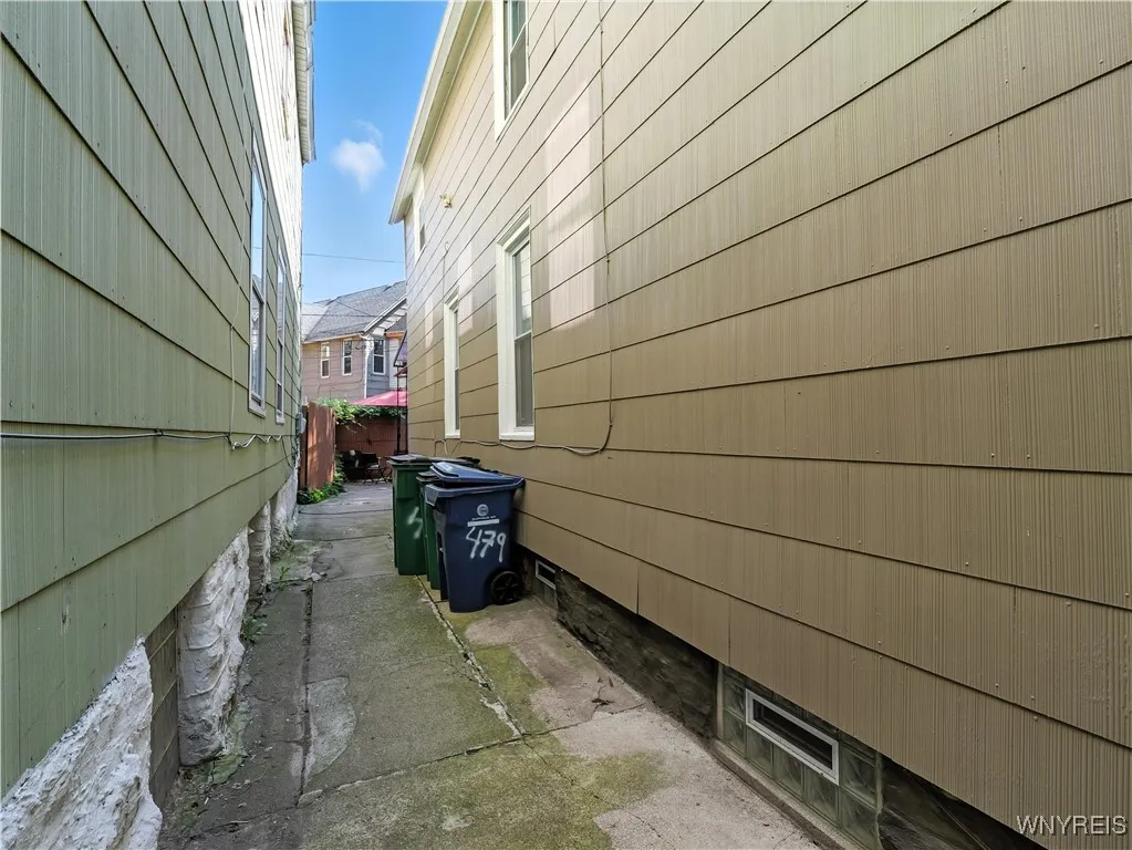 479 West Ferry S, Buffalo, New York 14213, Buffalo, New York 14213, 3 Bedrooms Bedrooms, 8 Rooms Rooms,1 BathroomBathrooms,Residential,For Sale,479 West Ferry S, Buffalo, New York 14213,B1622052