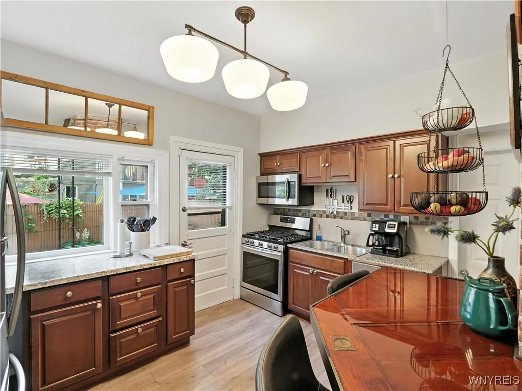 479 West Ferry S, Buffalo, New York 14213, Buffalo, New York 14213, 3 Bedrooms Bedrooms, 8 Rooms Rooms,1 BathroomBathrooms,Residential,For Sale,479 West Ferry S, Buffalo, New York 14213,B1622052