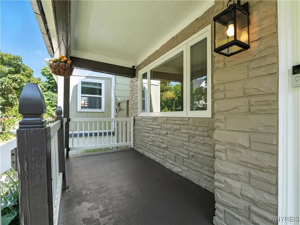 479 West Ferry S, Buffalo, New York 14213, Buffalo, New York 14213, 3 Bedrooms Bedrooms, 8 Rooms Rooms,1 BathroomBathrooms,Residential,For Sale,479 West Ferry S, Buffalo, New York 14213,B1622052