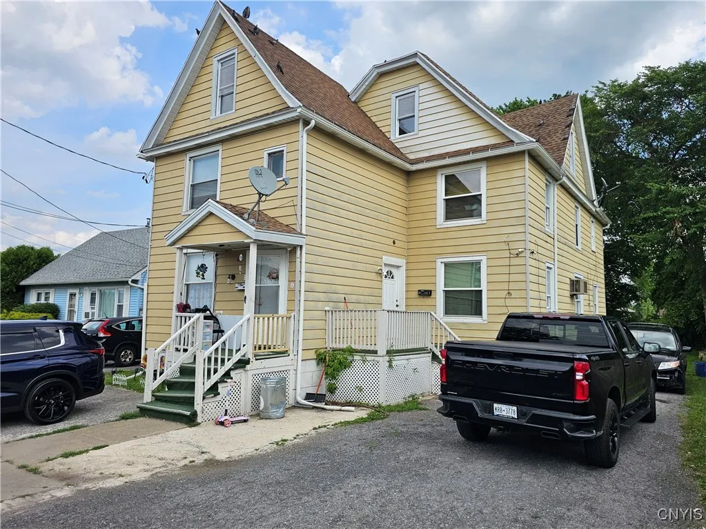 1125 Adams Street, Utica, New York 13501, Utica, New York 13501, 6 Bedrooms Bedrooms, ,2 BathroomsBathrooms,Residential,For Sale,1125 Adams Street, Utica, New York 13501,S1622117