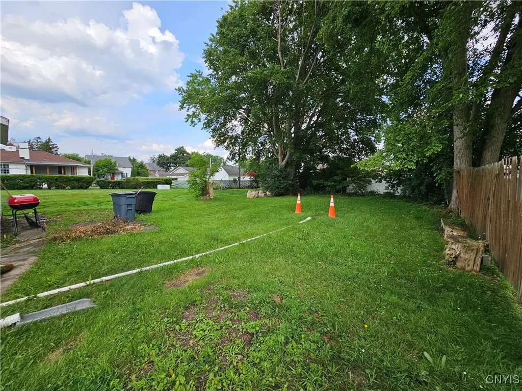 1125 Adams Street, Utica, New York 13501, Utica, New York 13501, 6 Bedrooms Bedrooms, ,2 BathroomsBathrooms,Residential,For Sale,1125 Adams Street, Utica, New York 13501,S1622117