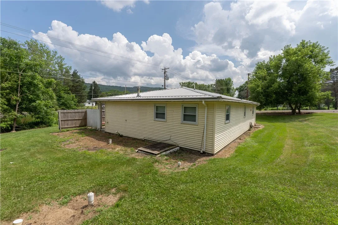 402 Whitney Valley, Almond, New York 14804, Almond, New York 14804, 3 Bedrooms Bedrooms, 6 Rooms Rooms,1 BathroomBathrooms,Residential,For Sale,402 Whitney Valley, Almond, New York 14804,R1621042