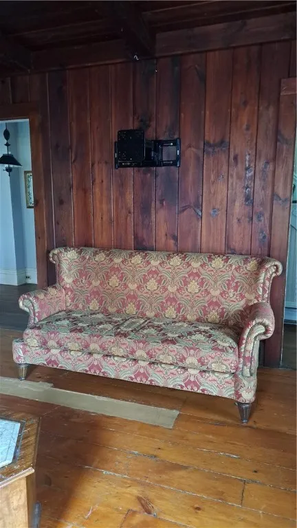 lower bonus room